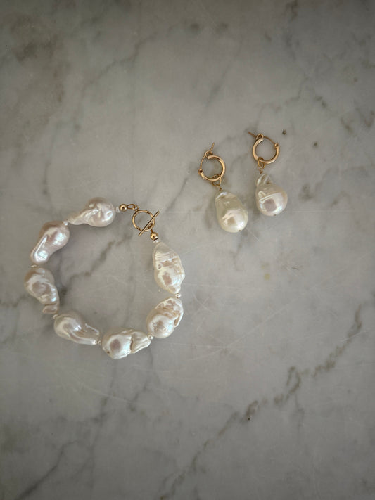 Baroque Pearl Hoop